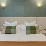 شقة Stunning Contemporary 3-bedroom Corner In The Idyllic Oasis 325,