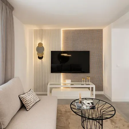 Stunning Contemporary 3-bedroom Corner In The Idyllic Oasis 325, شقة *