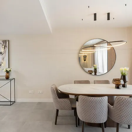 شقة Stunning Contemporary 3-bedroom Corner In The Idyllic Oasis 325,